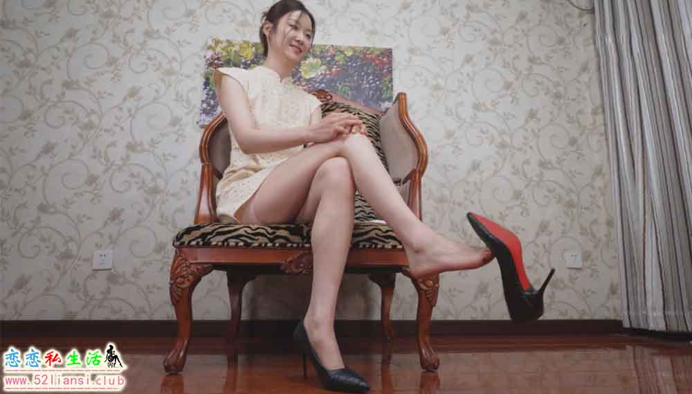 [视频] A&F 310-Duoduo-短裙裸足高跟挑鞋展示39码小脚-第6部【36min/4.06G】