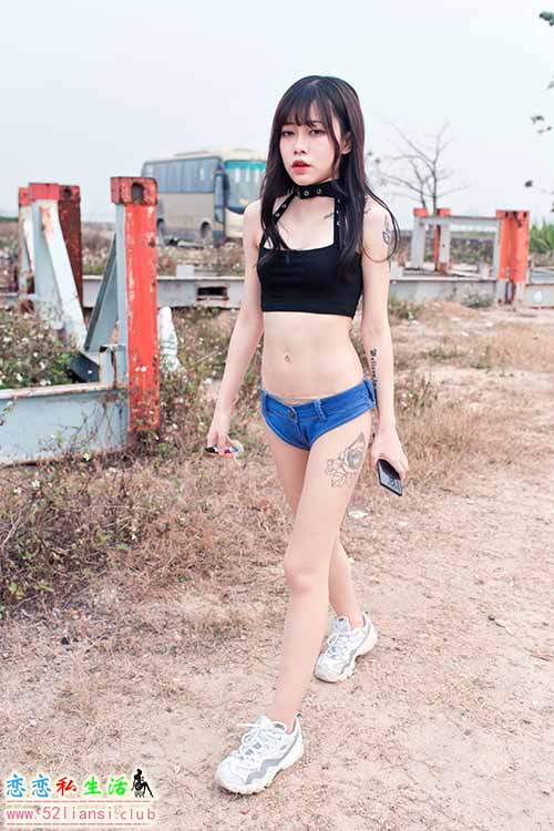 [魔镜街拍] 402-精选街拍-御风街拍-海鸥岛旅游的短牛丝足妹子蛋蛋(带视频)【525P+1V/4.62G】