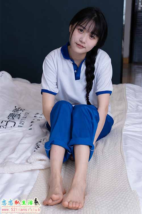 [甜予摄影] NO.091 澜澜-校服、白布鞋、板鞋、白棉袜、短肉丝、裸足(带视频)【135P+2V/10.2G】