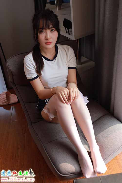 [IESS异思趣向] 丝享家 1905：婉萍《阳光白丝(上)》[69P-65MB]