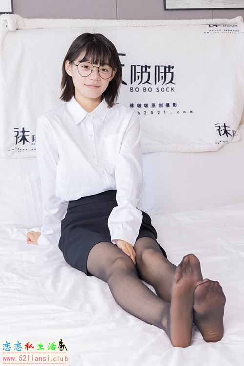 [袜啵啵] 436期 糯米-OL制服、两双平底鞋、薄黑丝-脚尖透明款、厚肉丝(带视频)【150P+1V/6.52G】