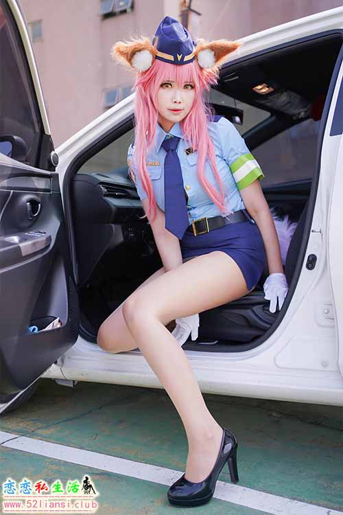 [美图精选]1666-KaYa 萱-玉藻前 女警裝+黑暗护士【40P/54M】