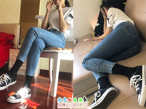 [最爱帆布鞋]033-学妹丝袜美腿写真（带视频）【148P+4V/967M】视频下载