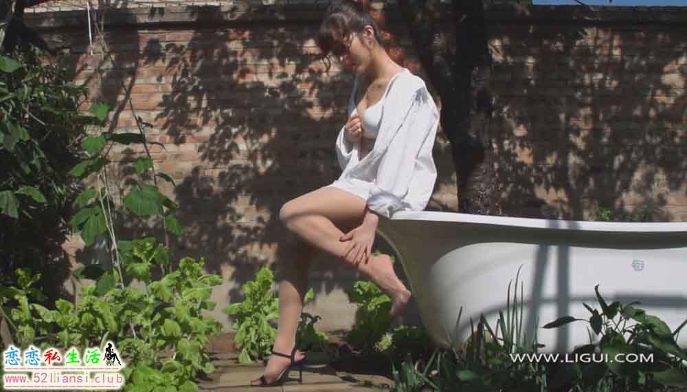 [Ligui丽柜视频]429-2020.09.16《春光乍现》汐汐【14min/310M】