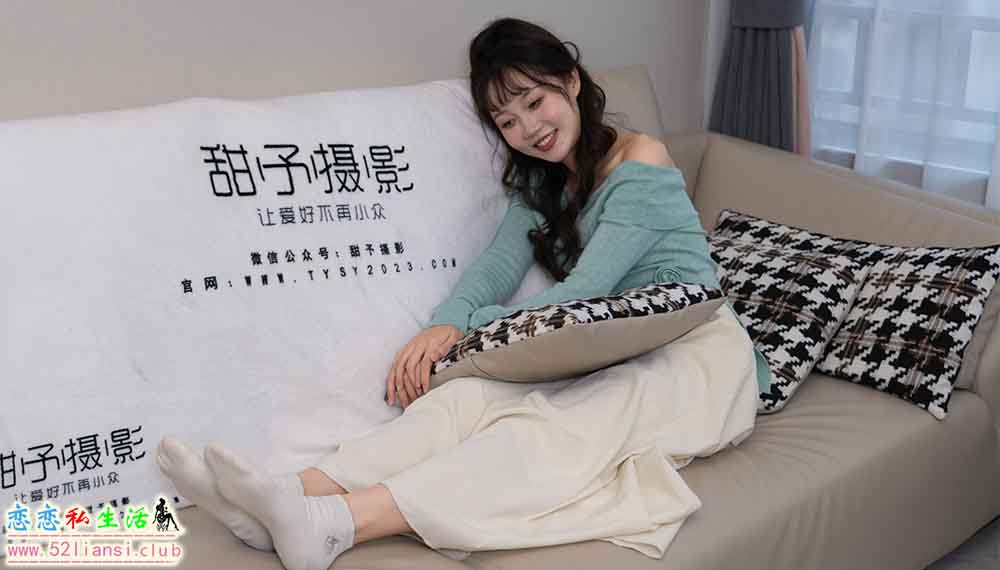 [甜予摄影] NO.125 丹丹-运动鞋、白棉袜、裸足(带视频)【139P+2V/10.1G】