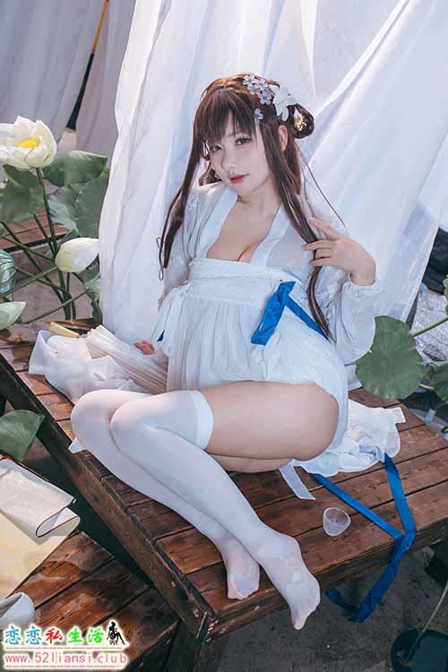 [美图精选]1651-是一只熊仔吗-碧蓝航线 逸仙【42P/94M】