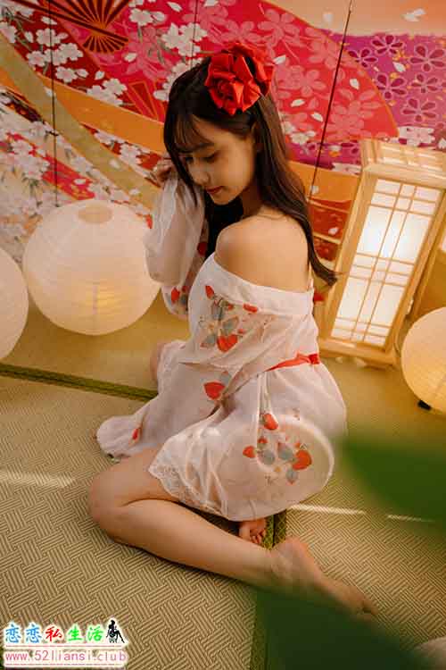 [街拍丝足]503-长腿美模 黎黎 - 和服棚拍【105P/337M】