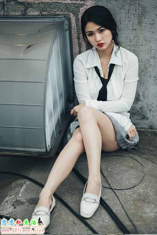 [街拍丝足]492-长腿美模 宓凌 - 社会实践【124P/396M】