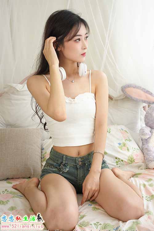 [觅芙少女]NO.060 晓晓-今天阴天又怎样，我可以做你的小太阳(带视频)【199P+1V/3.59G】