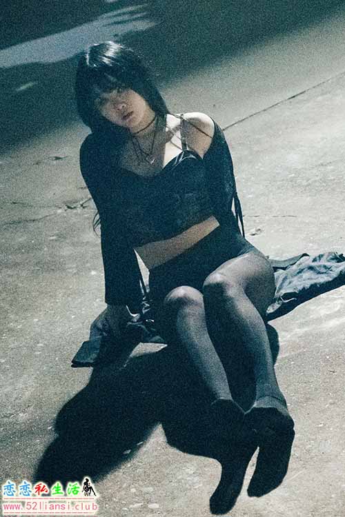 [Loozy] NO.026 Zia-XXX At Night Road【48P/319M】