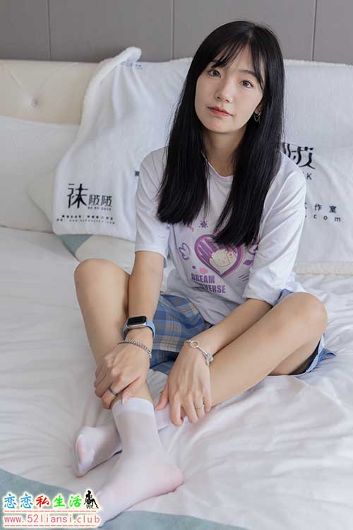 [袜啵啵] 414期 小甜豆-板鞋、帆布鞋、短白丝、船袜(带视频)【150P+1V/5.52G】