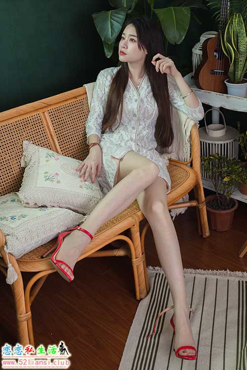 [精选资源]121-Sia不吃鱼 – 微密圈 红色高跟【139P/1.2G】