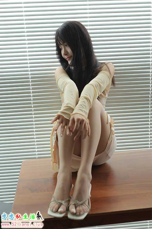 [IESS异思趣向] 丝享家 1672：婉萍《黄色包臀裙(上)》[62P／50MB]
