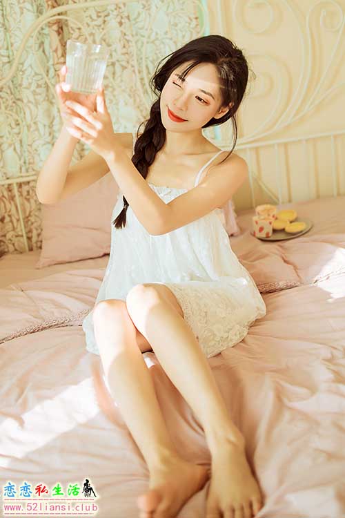 [YALAYI雅拉伊] No.892 有一点生气 诗咏【43P/52M】