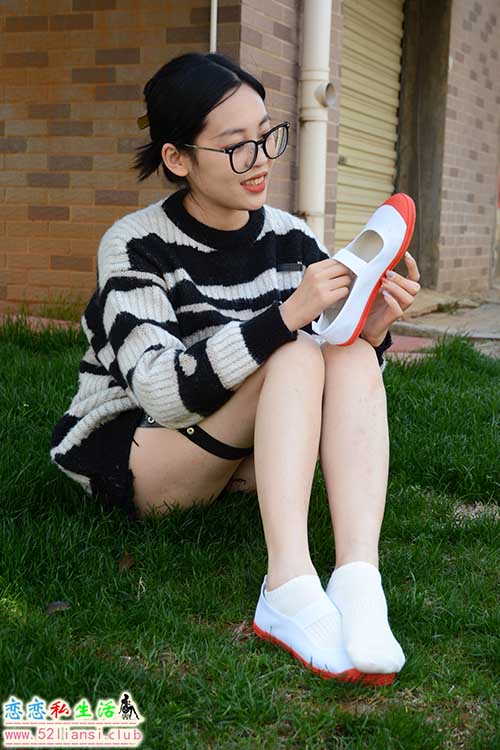 [初夏女神]196期 耳朵~【憧憬未来】哈喽，没见过我吧？是否我有新手光环呢(带视频)【110P+1V/3.03G】