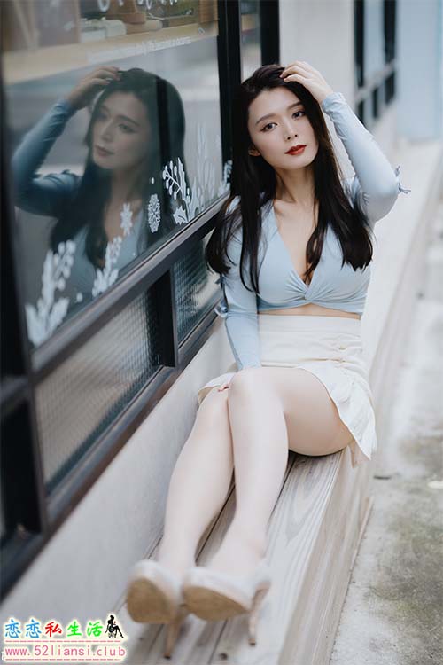 [街拍丝足]400-长腿美模 筱筱 - 中山站【197P/551M】