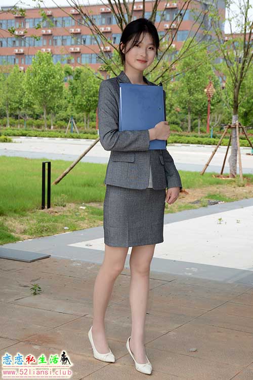 [初夏女神]201期 安妮~【放学时刻】下班了，整个人都放松了。该想想晚上吃啥了(带视频)【110P+1V/4.03G】