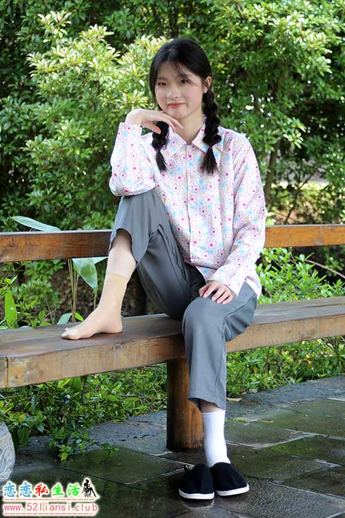 [初夏女神]207期 安妮~【回村过节】我提前回家过节了，你看我这身衣服应景吗(带视频)【120P+1V/5.28G】