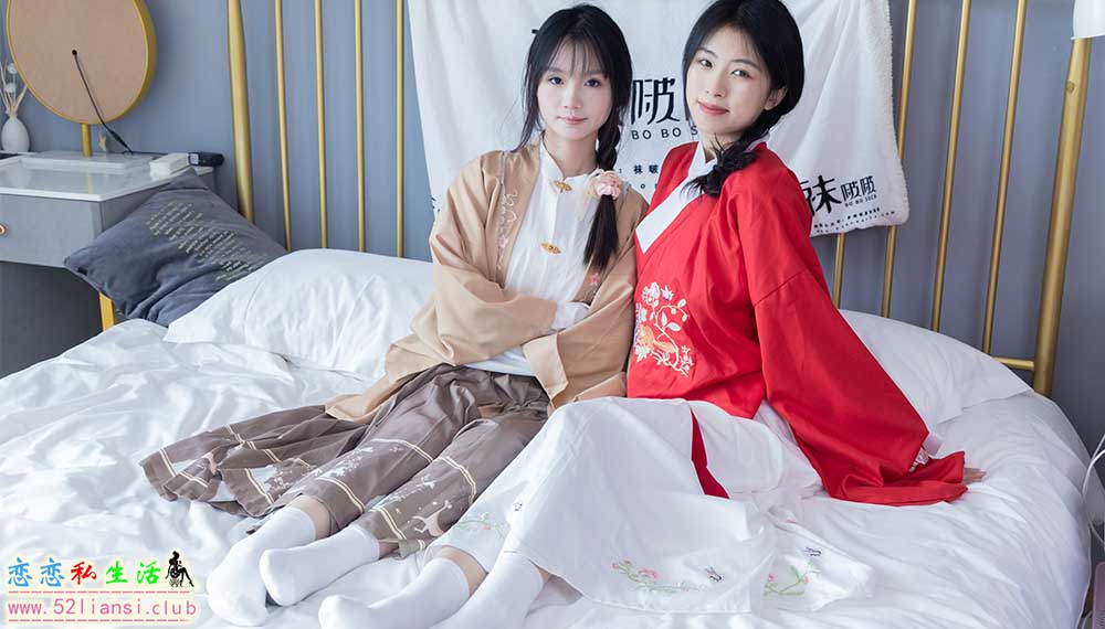 [袜啵啵] 400期 奶油甜甜圈-两双高跟鞋、白棉袜、肉丝(带视频)【158P+1V/6.63G】