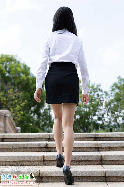[尤蜜丝] No.072 穿搭推广展示图集【46P/375M】