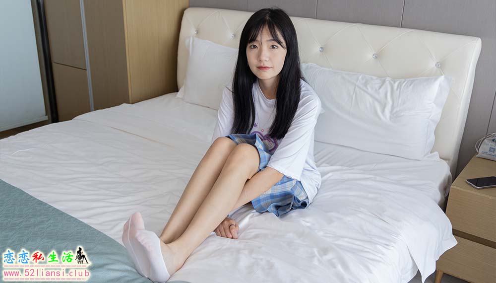 [袜啵啵] 414期 小甜豆-板鞋、帆布鞋、短白丝、船袜(带视频)【150P+1V/5.52G】