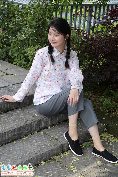[初夏女神]207期 安妮~【回村过节】我提前回家过节了，你看我这身衣服应景吗(带视频)【120P+1V/5.28G】
