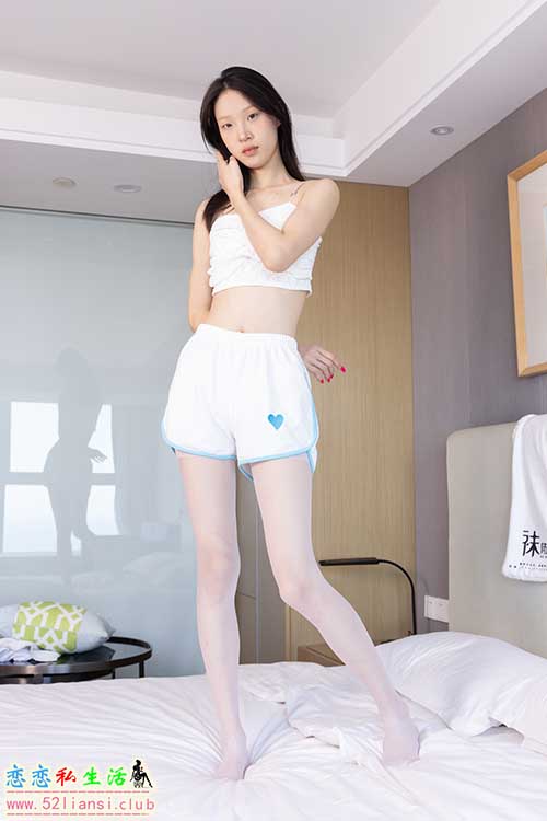 [袜啵啵] 360期 雪糕-高跟鞋、白丝、灰丝(带视频)【155P+1V/5.85G】