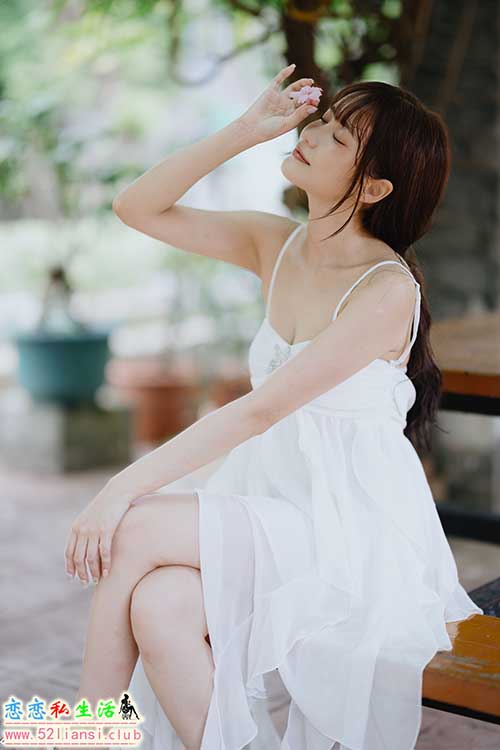 [街拍丝足]423-长腿美模 惠宁 - 富锦街【93P/200M】