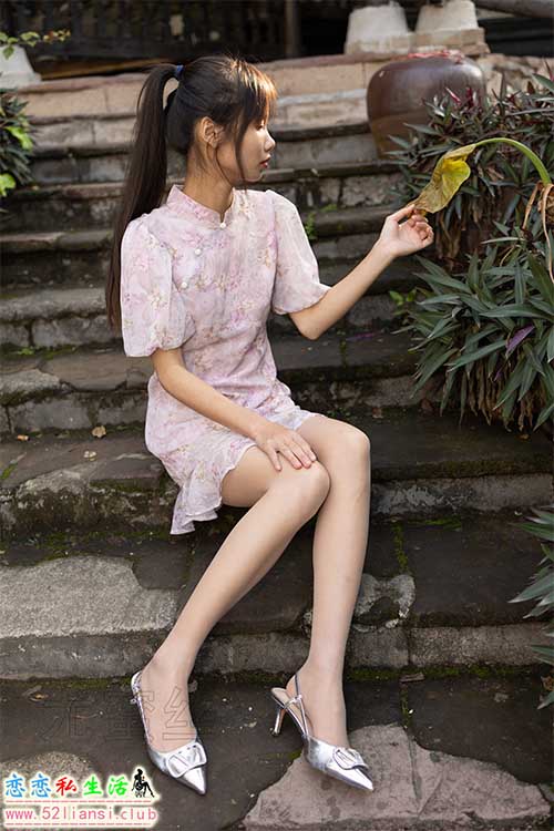 [尤蜜丝] No.100 穿搭推广展示图集[95P/901M]