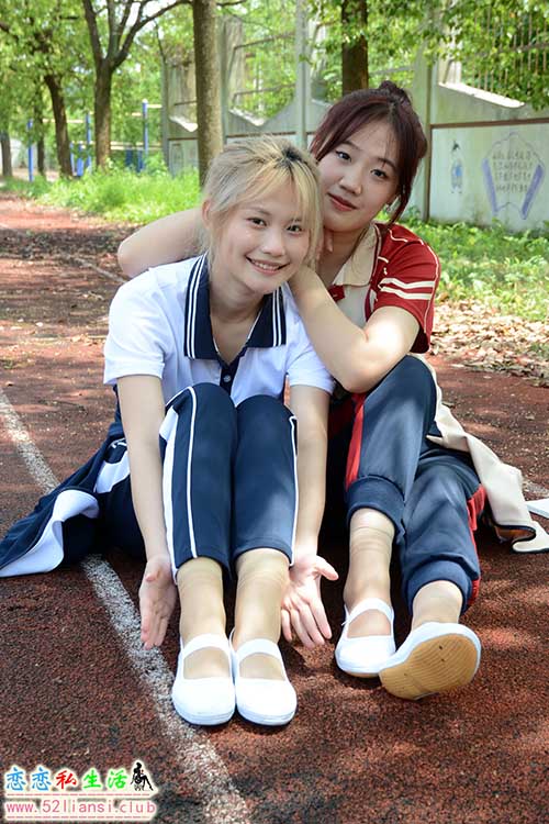 [初夏女神]185期 幺幺、菲菲~《再忆童年》今天我们姐妹二人一起穿着校服回顾童年时代(带视频)【100P+1V/3.88G】