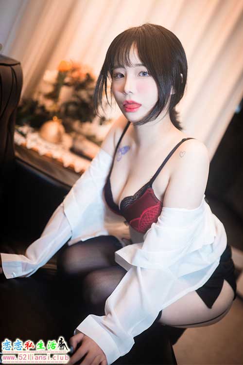 [BlueCake] NO.032 Yeji - Cat Play【68P/153M】