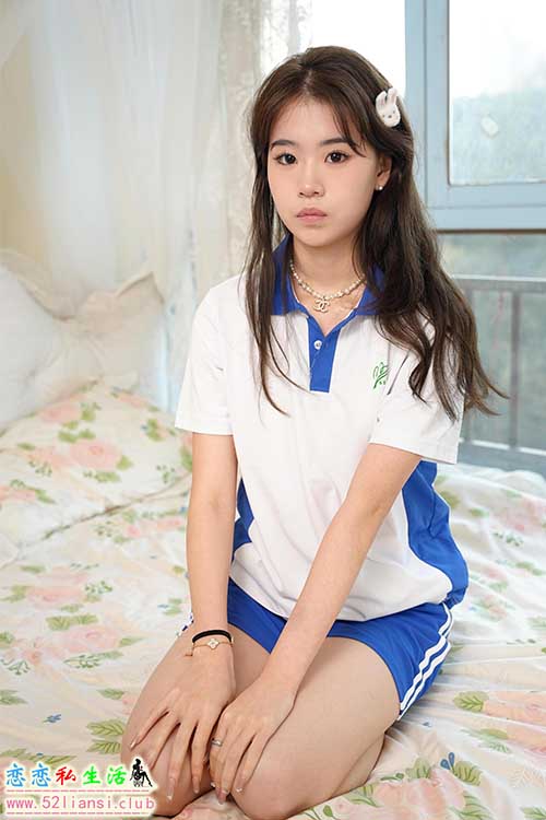 [觅芙少女]NO.136 依依-还有半年就不是穿校服的年纪了(带视频)【127P+1V/1.69G】