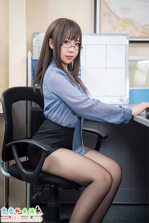 [美图精选]1423-虎森森-黑丝眼镜娘【60P/85M】