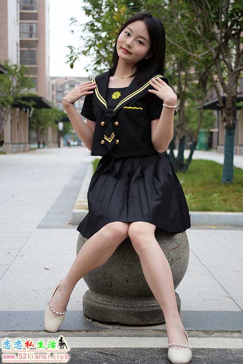 [初夏女神]220期 双双~【黑系水手服】我还是比较适合U领的水手服(带视频)【100P+1V/3.45G】