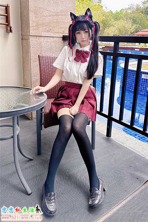 [美图精选]1338-不呆猫-温泉双马尾JK【22P+1V/249M】