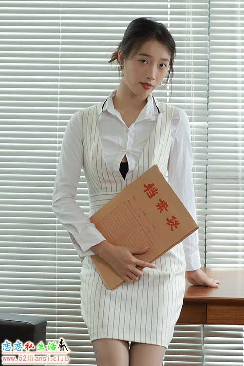 [IESS异思趣向] 丝享家 1828：小九《白色情人》[83P-73MB]