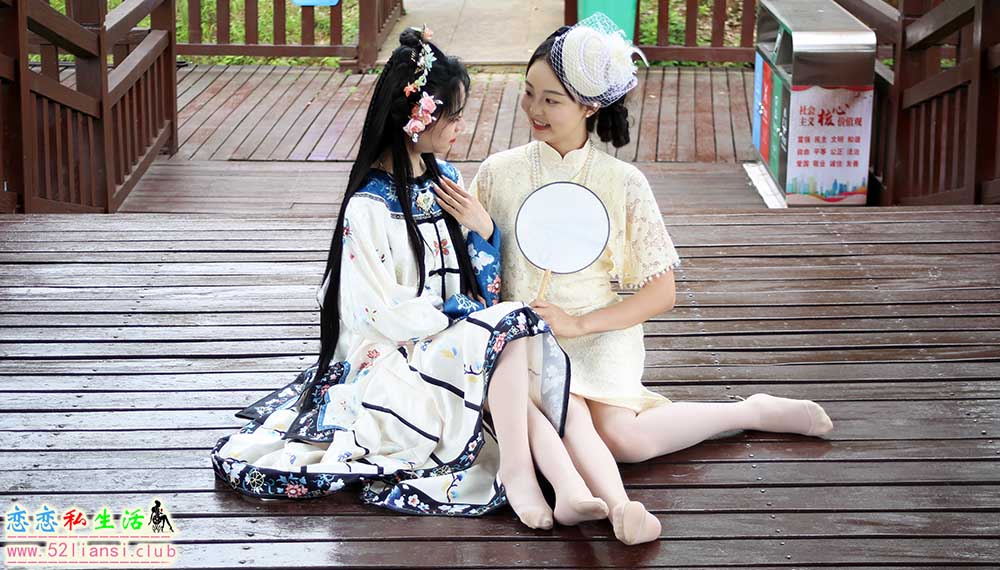 [初夏女神]217期 柒柒、双双~《留洋晚清》姐姐，我回来了。我带你出去拍照好吗(带视频)【120P+1V/5.22G】