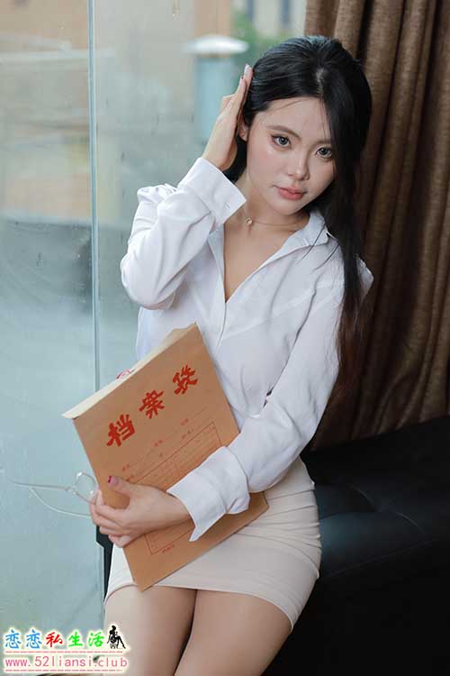 [IESS异思趣向] 丝享家 1803：兔兔《白衣职业(下)》[21P-16MB]