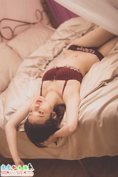 [YALAYI雅拉伊] No.654 你不是真正的快乐 Tina【49P/57M】