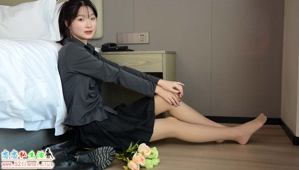 [初夏女神]140期 安妮~【秋天不回来】枫叶红了，秋天过了。冬天来了，户外不敢去了(带视频)【99P+1V/2.69G】