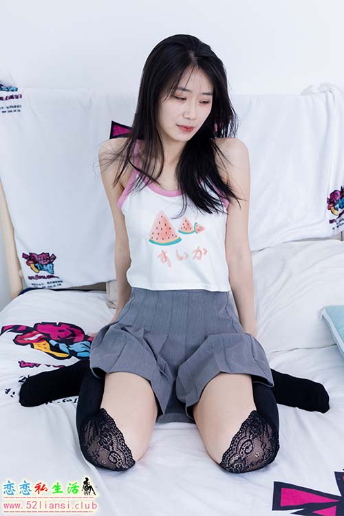 [物恋传媒] No.1922 菜菜-追风赶月(带视频)【180P+1V/4.11G】