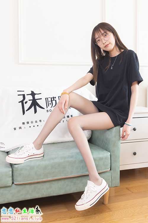 [袜啵啵] 379期 稚予-板鞋、灰丝(带视频)【140P+1V/5.33G】