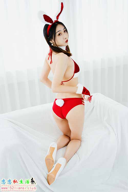 [街拍丝足]452-长腿美模 璟乐 - 圣诞风【129P/244M】