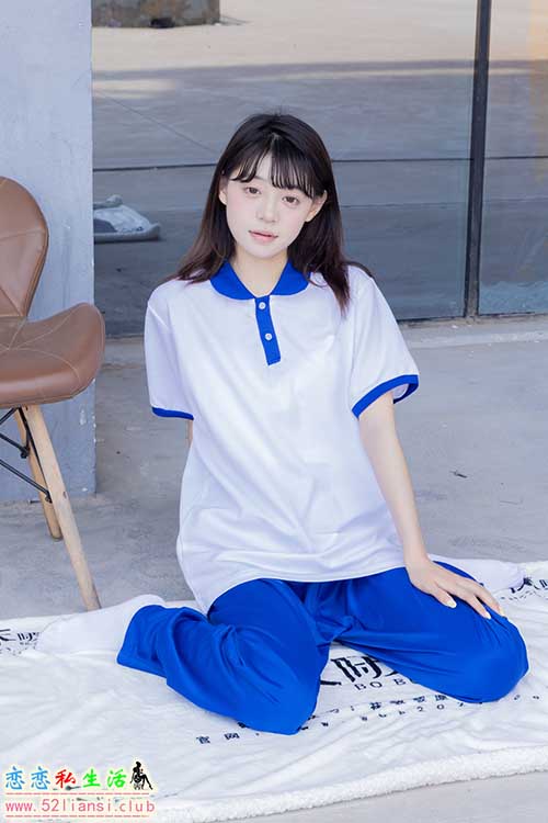 [袜啵啵] 393期 糯米-板鞋、白棉袜、裸足、校服(带视频)【150P+1V/7.01G】
