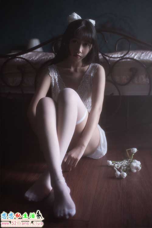 [美图精选]1551-不呆猫-白月光【38P/24M】