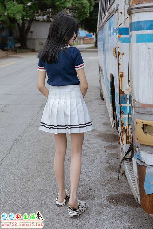 [尤蜜丝] No.048 穿搭推广展示图集 绝对领域【51P/431M】