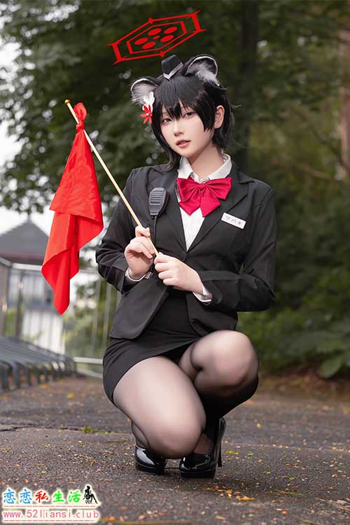 [美图精选]1637-屿鱼-蔚蓝档案 春日椿 导游【47P/134M】