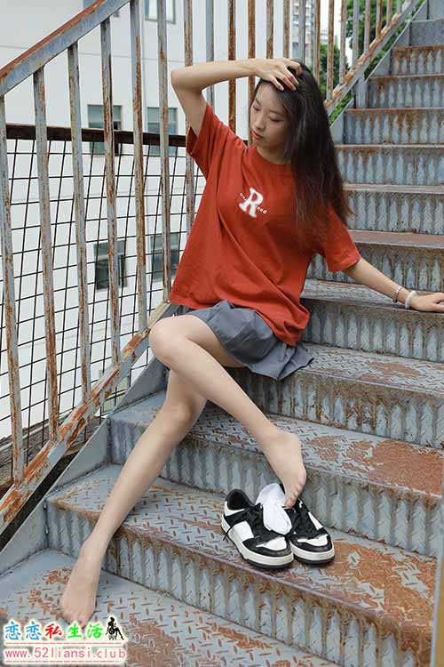 [IESS异思趣向] 丝享家 1801：小九《美式穿搭(上)》[77P-86MB]
