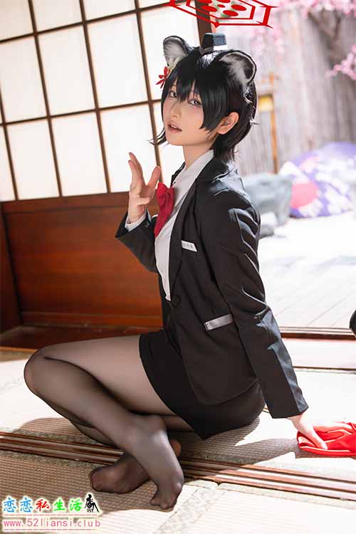 [美图精选]1637-屿鱼-蔚蓝档案 春日椿 导游【47P/134M】