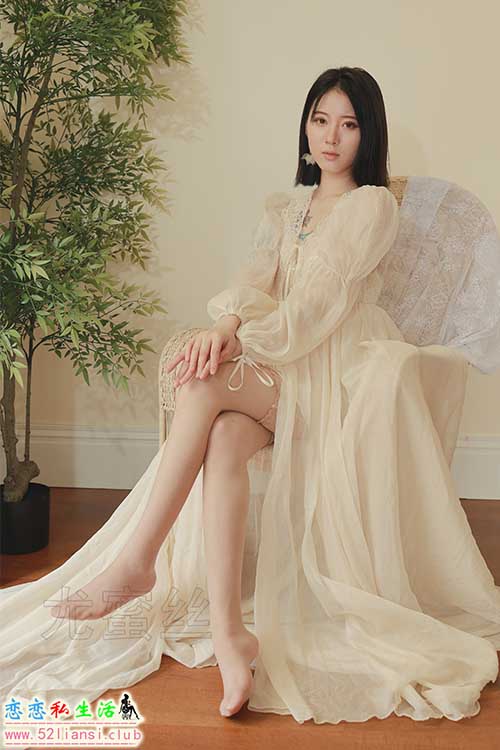 [尤蜜丝] No.109 穿搭推广展示图集[38P/359M]